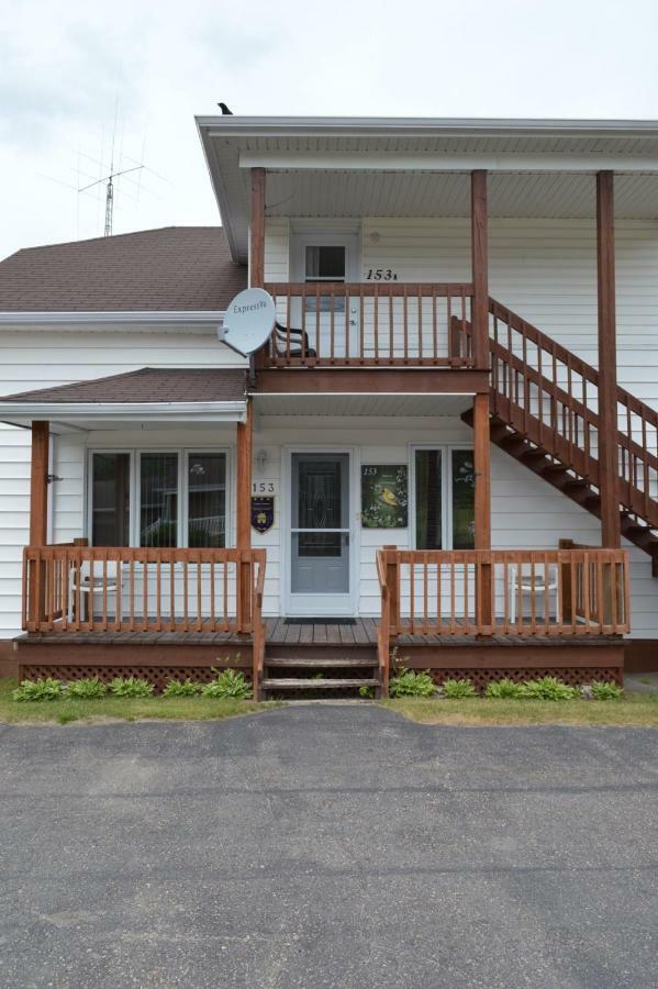 Maison l'héritage LʼAnse-Saint-Jean Exterior foto
